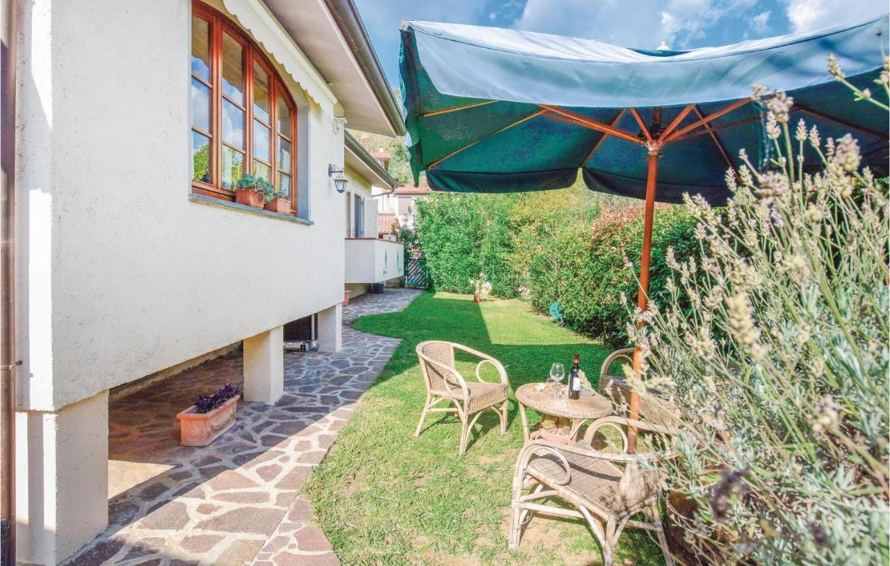 Ferienhaus Awesome Home In Camaiore -Lu- With Kitchen *